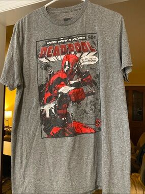 Marvel Deadpool Comic Panel Tee - Gray and Red